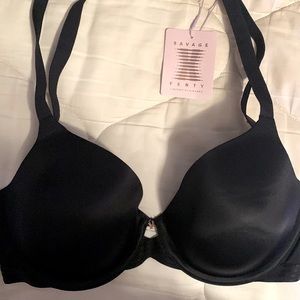 Brand new with tags Savage X Fenty bra. Never worn. Size 40C.